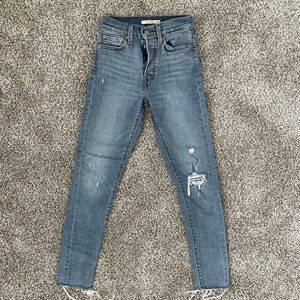 Levi’s Wedgie Skinny Jeans